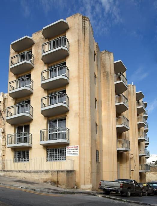 1 Bedrm Seaview Balluta Bay