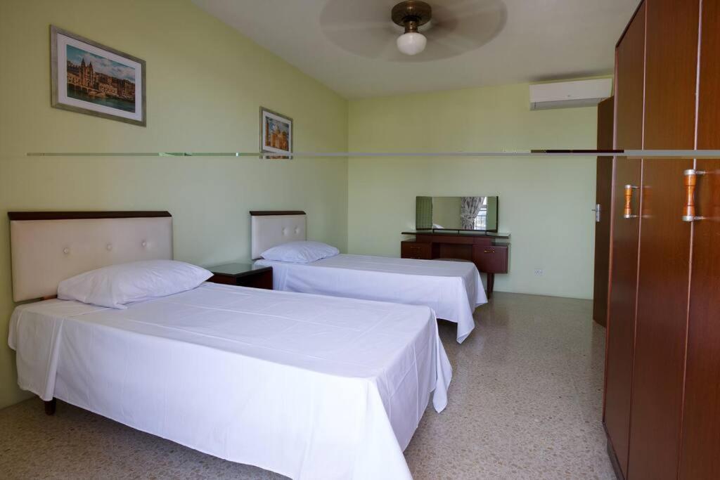 1 Bedrm Seaview Balluta Bay Apartment