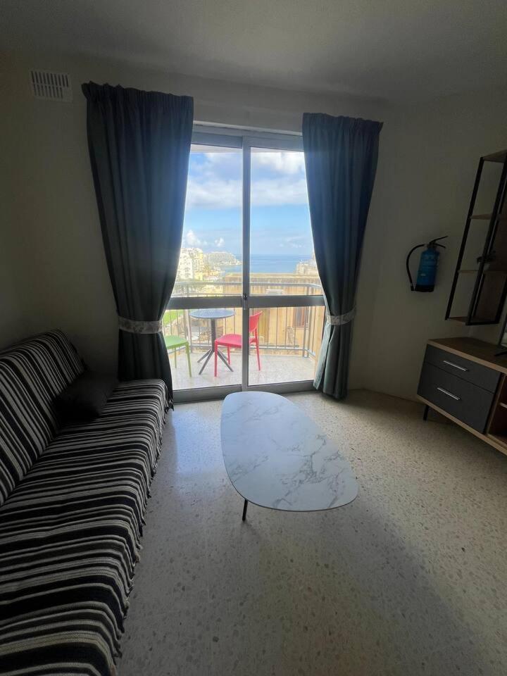 Apartment 1 Bedrm Seaview Balluta Bay
